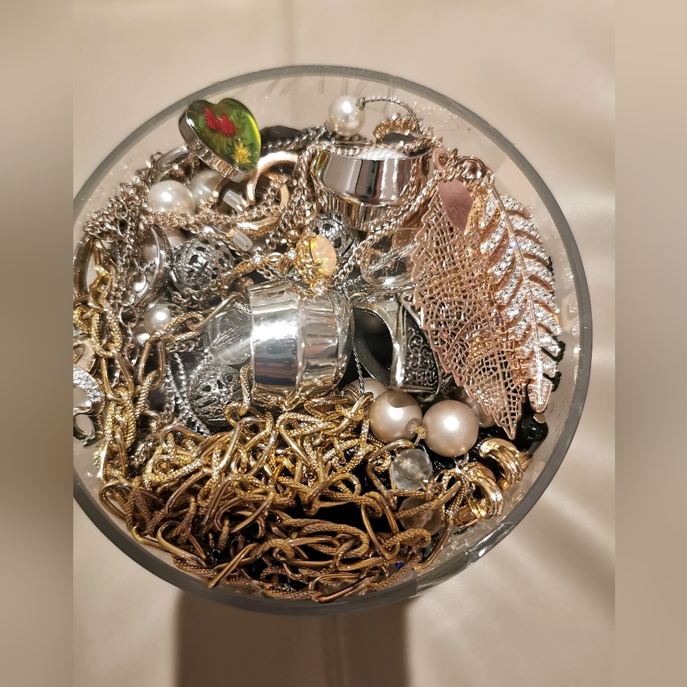 Mystery Gold tone and Silver tone Jewelry Jar (2.8lbs) - Picture 2 of 3